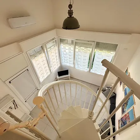 8 Lofts - - 1 Apartamento La Spezia