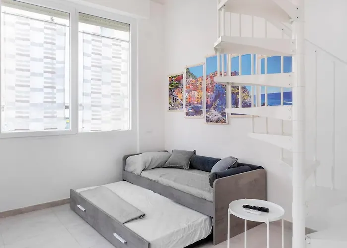 8 Lofts - - 1 Λα Σπέτσια