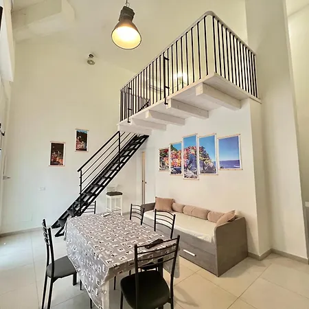 8 Lofts - - 1 Appartamento