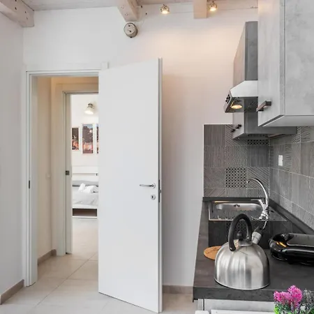 8 Lofts - - 1 *