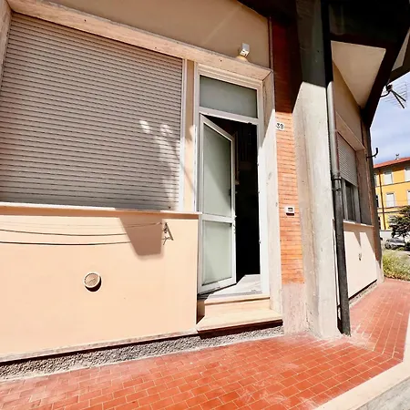8 Lofts - - 1 Appartamento *