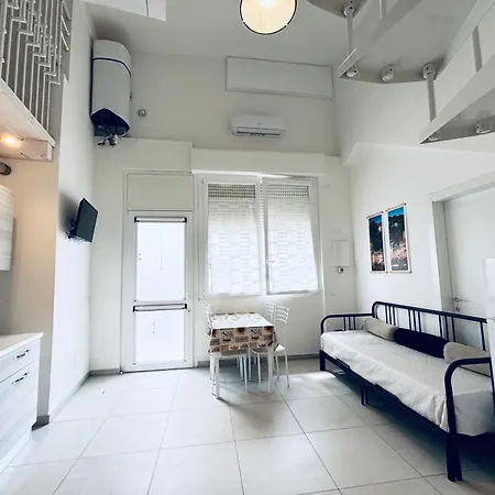 8 Lofts - - 1 Appartamento