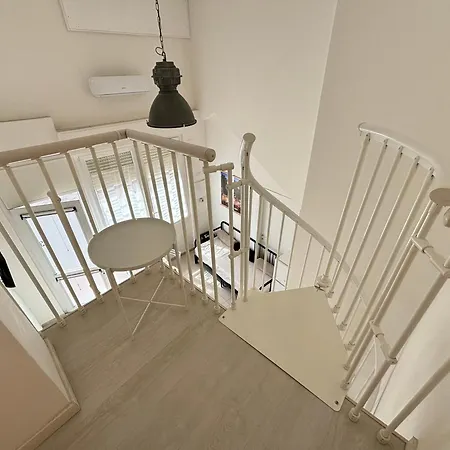 Melandra'S Home لا سبيتسْيا
