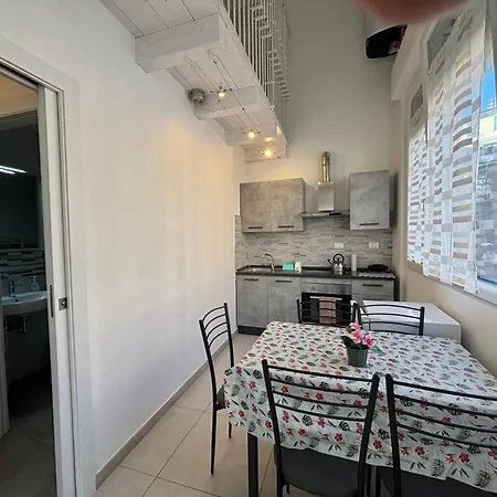 8 Lofts - - 1 Apartment La Spezia