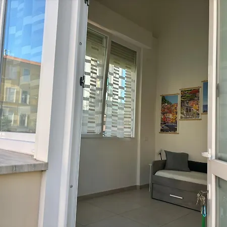 8 Lofts - - 1 Apartment