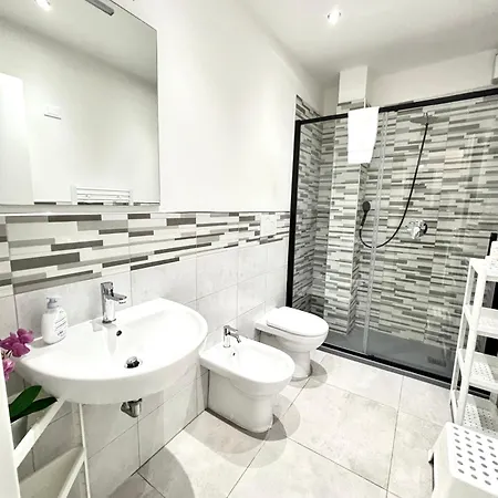 8 Lofts - - 1 Apartment La Spezia