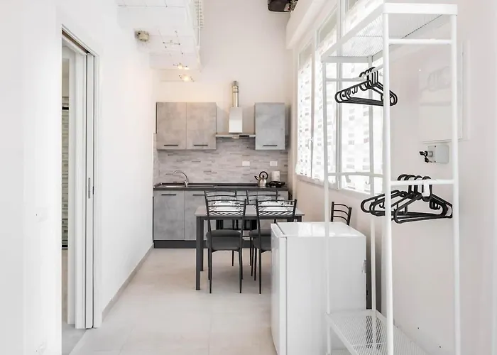 8 Lofts - - 1 * לה ספציה