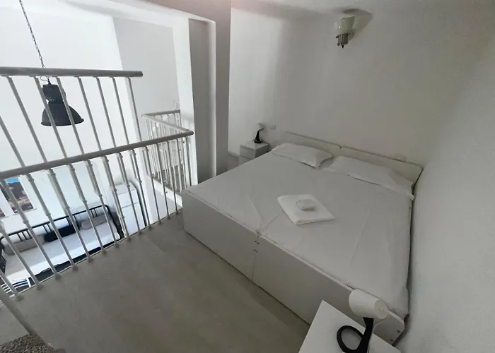 8 Lofts - - 1 *