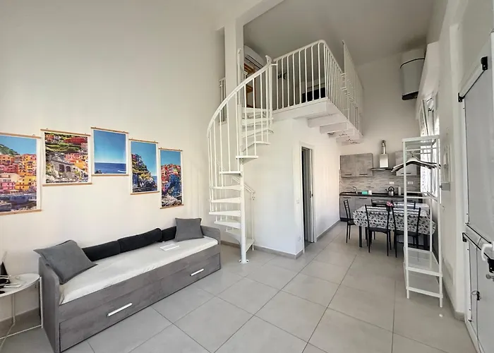 דירה 8 Lofts - - 1 *