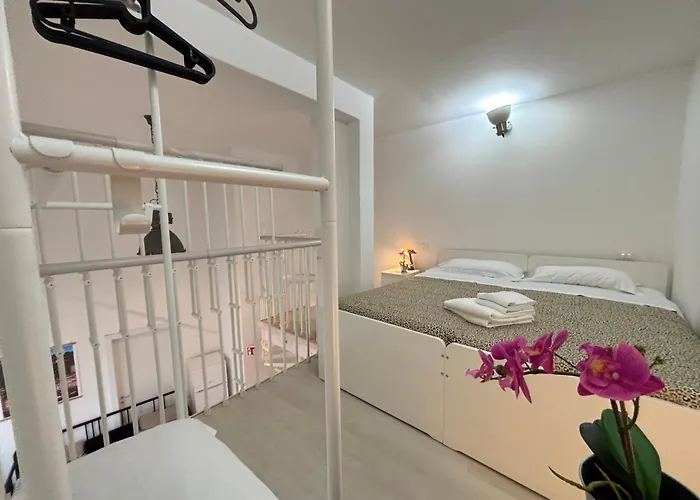 8 Lofts - - 1