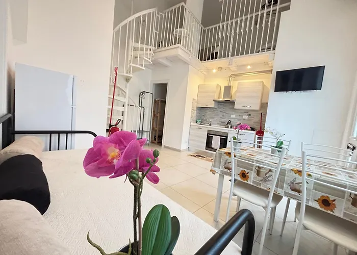8 Lofts - - 1 דירה לה ספציה